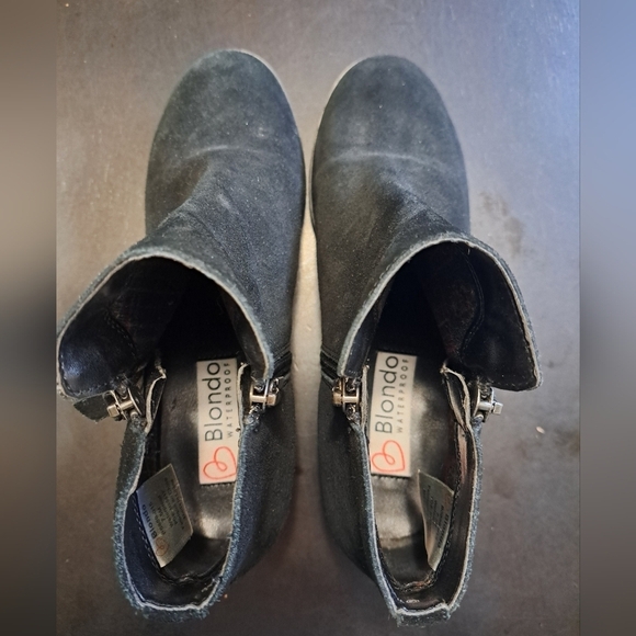 Blondo Linda Black Suede Ankle Boot   Size 7.5 - Picture 6 of 13